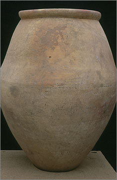 Another kind of storage vessel, the wide-mouthed jar. Sometimes they, too, have ink labels written on the sides that mostly identify the contents as meat. But they were also used as a standard storage container